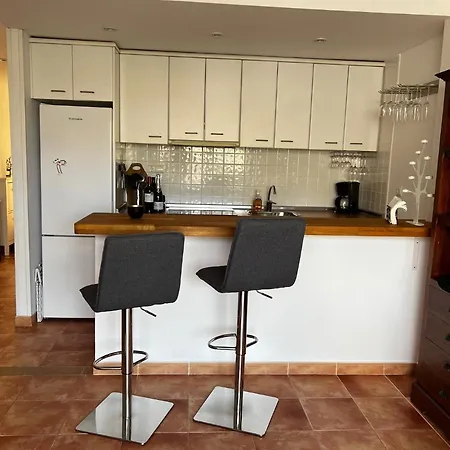 Piso Alcosta Piteras 公寓 *